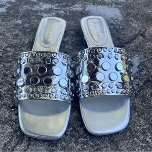 Azalea Wang Sonia Sandals in Silver - Size 7.5
